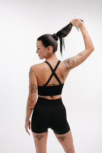 ELEVATE. Shorts