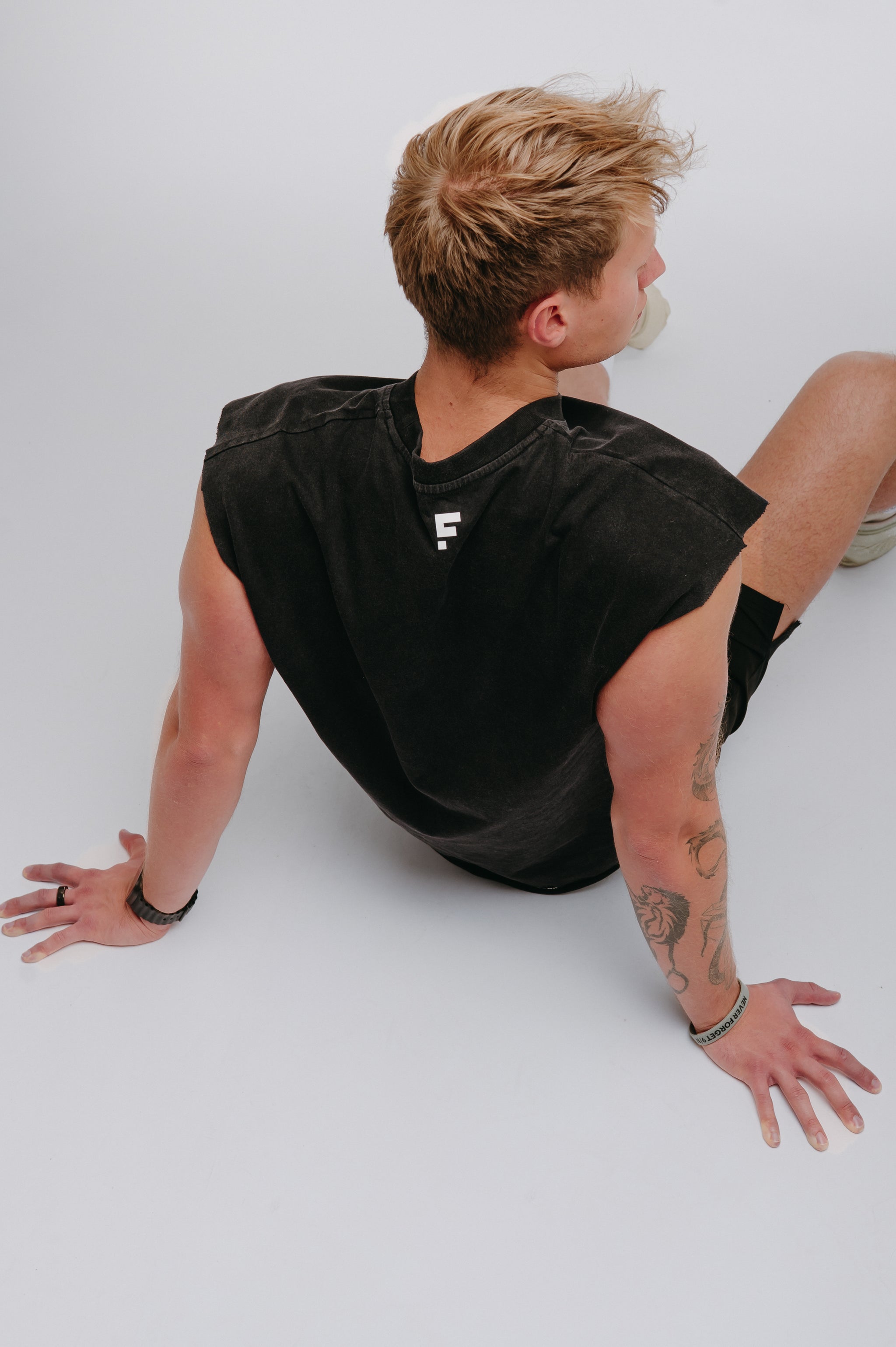 LEGACY. Tank Oversize